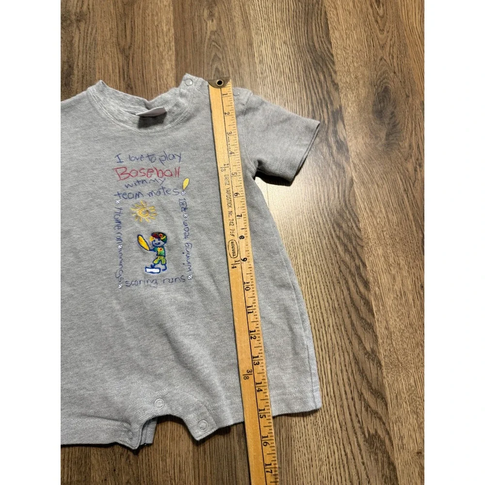 Vintage Carter's Romper Size 6-9M Gray One Piece Short Sleeve Graphic Baseball